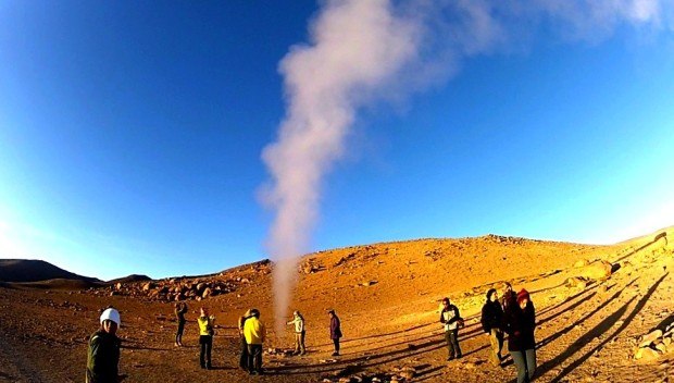 One of the gaysers at Solar de Manaña geyser basin (4850m)