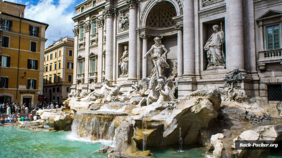 The Trevi Fountain ranks right after the Colosseum in matters of popularity: make a wish here, if you're able to make your way through the crowd ;)