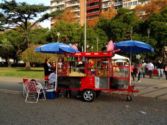 If you go for a walk you can leave hungry because you'll find, popcorn, chocolate, nuts, almonds and churros all around the city sold by hawkers