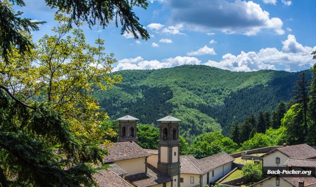 Sehenswurdigkeiten in Emilia Romagna: Klosteranlage von Camaldoli in den Appenninen