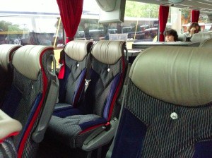 Die Busse waren brandneu - jeder Sitz verfügt über einen Sicherheitsgurt