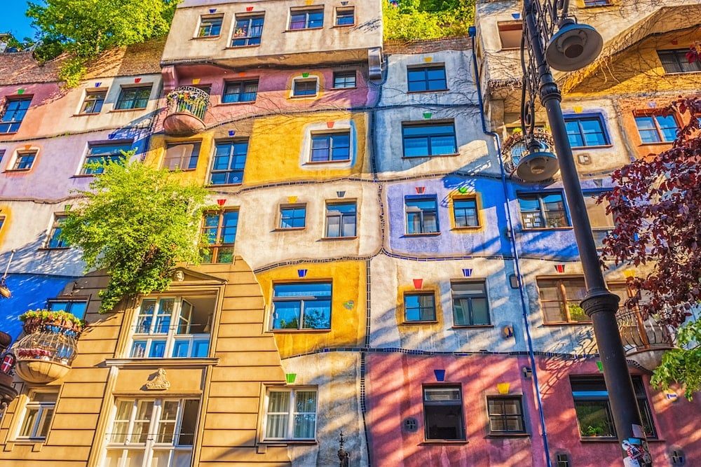 Blick auf die Fassade des Hundertwasserhaus - einer meiner kostenlosen Wien Tipps
