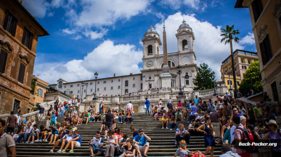 Grab some ice cream and have a break at the spanish steps!