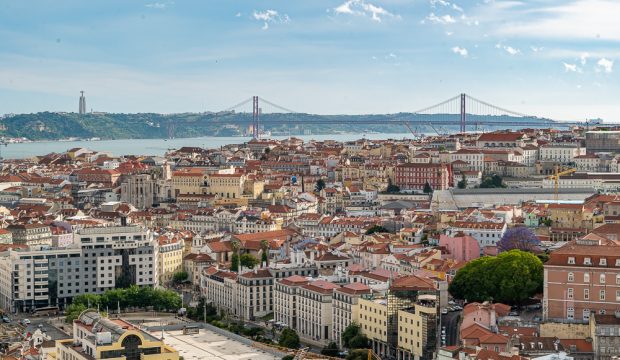 Seit 5 Jahren verbringe ich meine Winter in Portugals Hauptstadt. Hier fasse ich meine persönlichen Lissabon Insider Tipps zusammen.