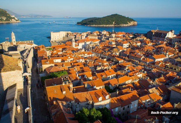 Blick von der Stadtmauer auf die Altstadt von Dubrovnik